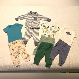 Carters 3 month old outfits (4) boys